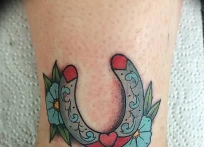 Alma tetoválás.  Az Apple tetoválás jelentése.  Jelentése a férfiak számára