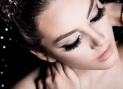 Eyelash extensions: the best way to make your eyes expressive Eyelash extensions for women after 50